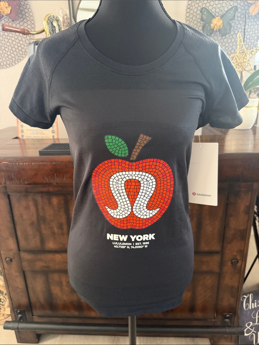 Rare lululemon Collector NY Swiftly Tech Short Sleeve